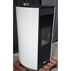 Poêle à granulés étanche (sortie dessus concentrique) - MEO - Reconditionné - B - 8 Kw